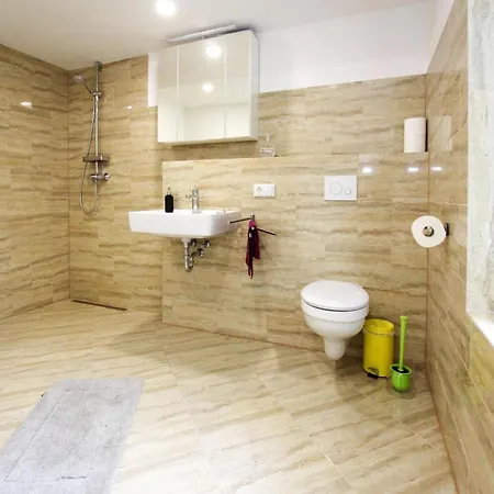 Semesterbostad Reihenhaus Rotkehlchen, Lohmen *