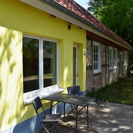 Casa de Férias Reihenhaus Rotkehlchen, Lohmen *